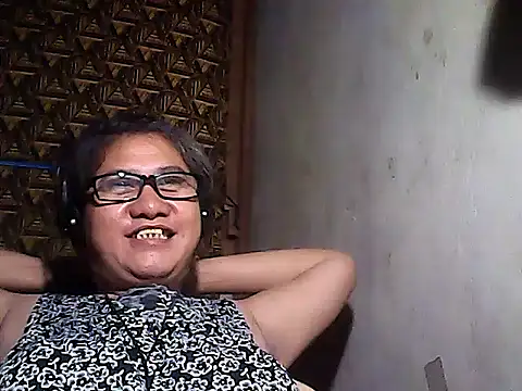 sweetsosie18 online show from January 11, 2026, 6:15 pm