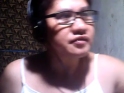 sweetsosie18 online show from February 21, 2026, 8:11 pm