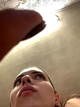 SeducingYoghourt online show from September 28, 2025, 3:19 pm