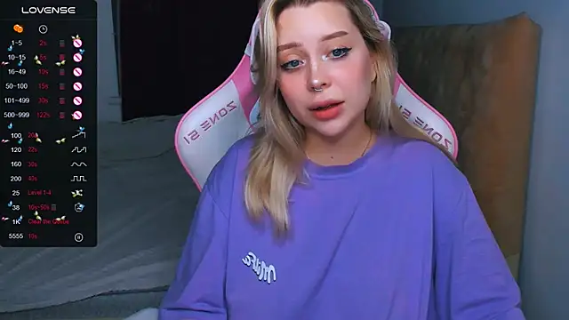 MonaLauu online show from September 28, 2025, 2:07 am