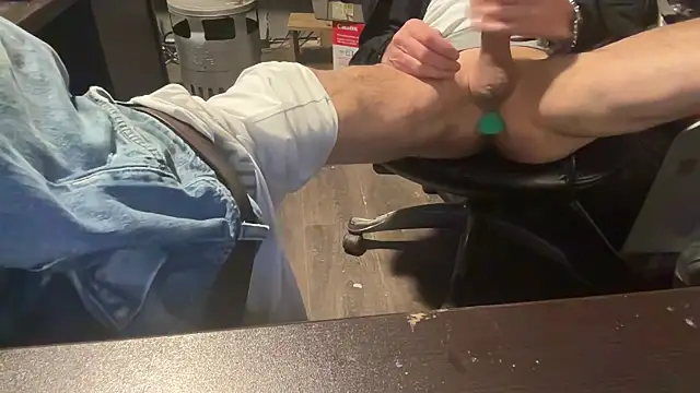 eddieeatsass online show from January 14, 2026, 8:45 pm