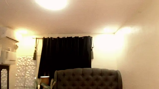 Snapshot of MISTRESS_OF_EVILCUMxx chatting on September 18, 2025, 5:38 pm MISTRESS OF EVILCUMxx online show from September 18, 2025, 5:38 pm