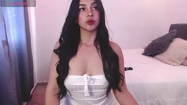 Melaniie01 online show from April 9, 2026, 10:38 pm