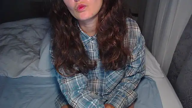 LoraPreston online show from September 23, 2025, 7:54 pm