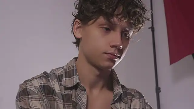 Nicky neal online show from September 20, 2025, 11:04 am