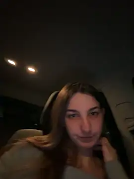 DoriDeluxe66 online show from November 24, 2025, 10:21 pm