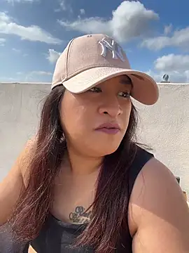 johanna974x online show from June 3, 2026, 8:26 am