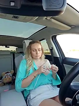 Bondgirl 013 online show from October 3, 2025, 12:17 pm