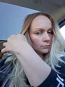 Bondgirl 013 online show from November 1, 2025, 9:14 am