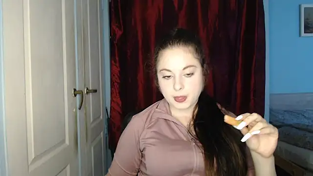 ryhhnnagold99 online show from October 5, 2025, 2:08 pm