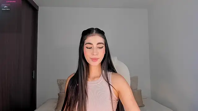 Snapshot of RebeccaBaxter chatting on March 13, 2025, 10:21 pm RebeccaBaxter online show from March 13, 2025, 10:21 pm