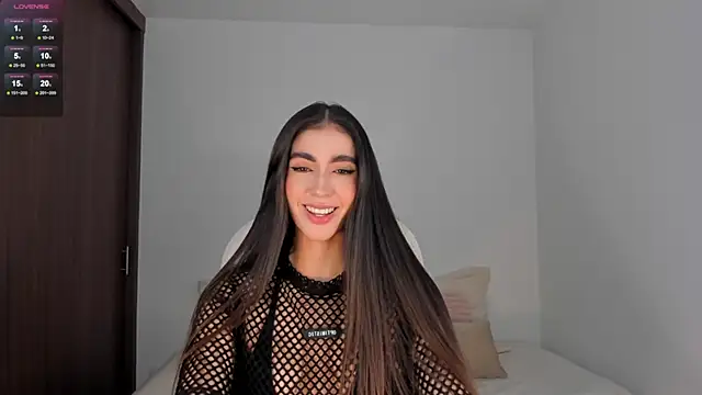 Snapshot of RebeccaBaxter chatting on February 26, 2025, 1:36 am RebeccaBaxter online show from February 26, 2025, 1:36 am