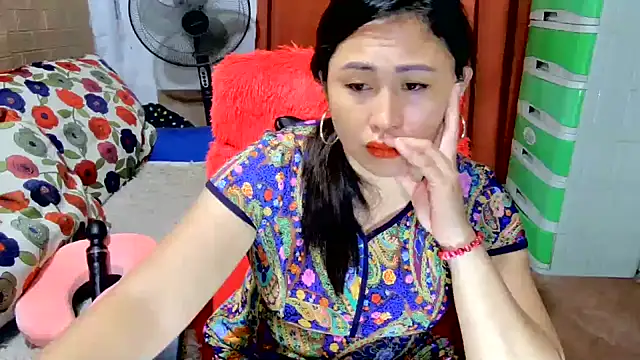 M e c e l online show from September 28, 2025, 9:44 pm