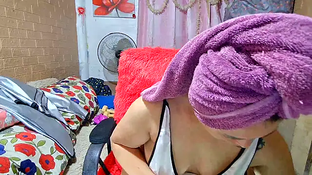 M e c e l online show from March 21, 2025, 8:50 pm