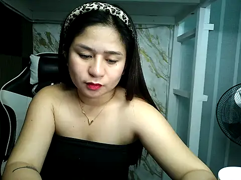 Mia 2022 online show from November 5, 2025, 4:43 pm