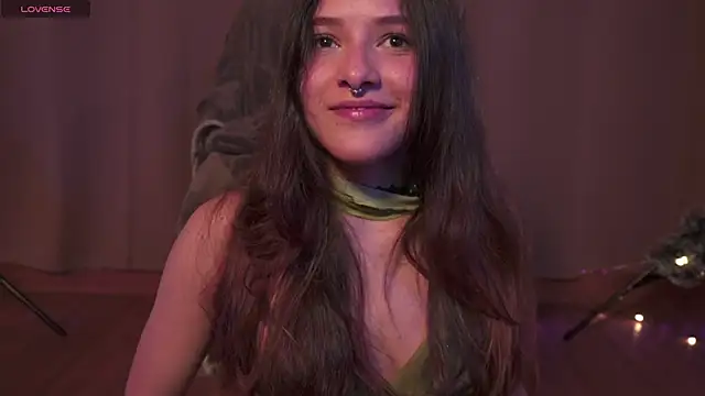 HannaMoom online show from December 15, 2025, 9:42 pm