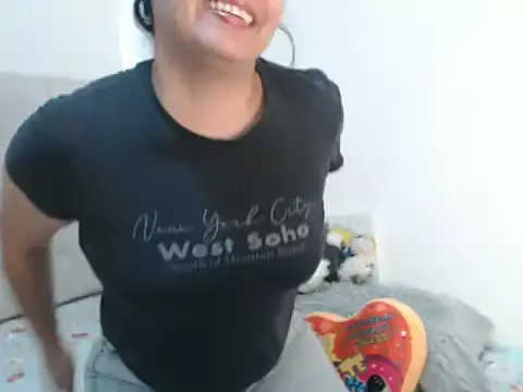 Snapshot of camii_7 chatting on January 6, 2026, 8:02 pm camii 7 online show from January 6, 2026, 8:02 pm