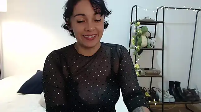 Snapshot of camii_7 chatting on January 12, 2025, 3:28 am camii 7 online show from January 12, 2025, 3:28 am