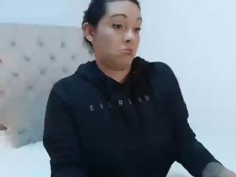 Snapshot of camii_7 chatting on January 9, 2026, 11:33 pm camii 7 online show from January 9, 2026, 11:33 pm