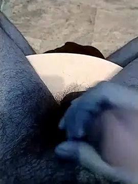 Rajxxxdx4u online show from February 14, 2025, 8:05 pm