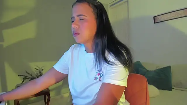 Snapshot of rosaaliiaa1 chatting on December 16, 2025, 6:12 pm rosaaliiaa1 online show from December 16, 2025, 6:12 pm