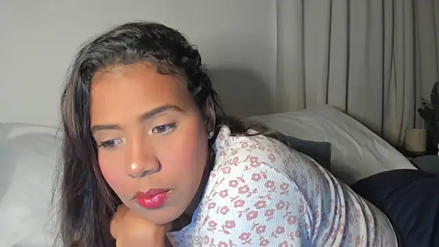 Snapshot of rosaaliiaa1 chatting on March 7, 2025, 9:40 am rosaaliiaa1 online show from March 7, 2025, 9:40 am