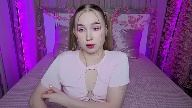 LilyStarlight online show from June 5, 2026, 6:52 am