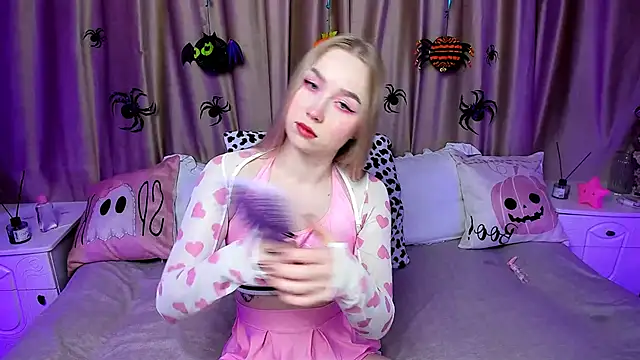 LilyStarlight online show from October 31, 2025, 3:36 am