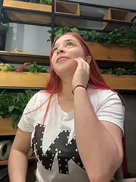 Marie Castelzc online show from February 19, 2025, 8:10 pm