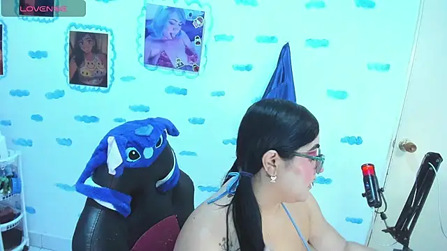 OnlyBluex online show from December 19, 2025, 2:04 am