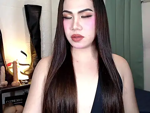 Snapshot of elise_bloom69 chatting on April 30, 2026, 1:51 pm elise bloom69 online show from April 30, 2026, 1:51 pm