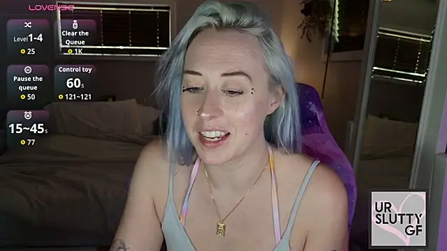 Snapshot of ursluttygf chatting on June 19, 2026, 4:24 pm ursluttygf online show from June 19, 2026, 4:24 pm