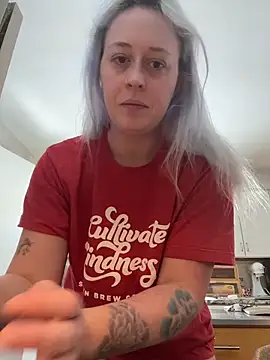 Snapshot of ursluttygf chatting on February 7, 2026, 4:26 pm ursluttygf online show from February 7, 2026, 4:26 pm