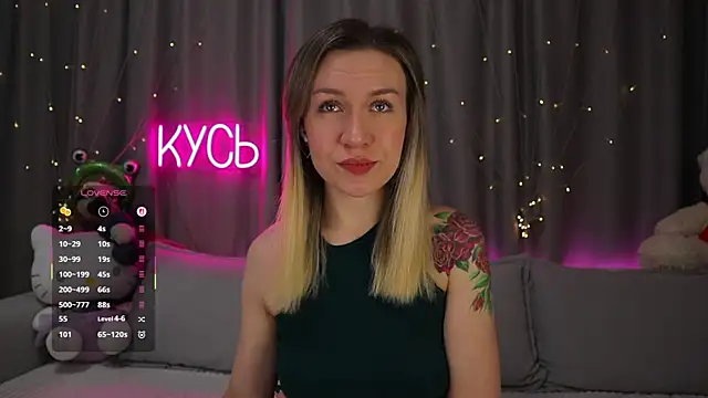  LadyMargo  online show from March 22, 2026, 10:55 pm