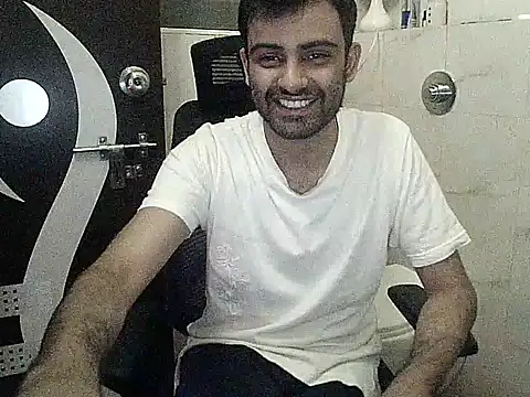 Snapshot of king_kong_india1 chatting on January 15, 2026, 8:01 pm king kong india1 online show from January 15, 2026, 8:01 pm