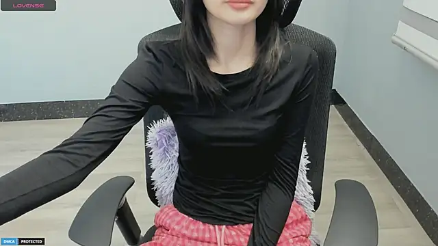 Ayase momo online show from March 21, 2025, 10:50 pm