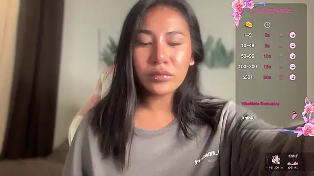 Snapshot of Alaia_Pope chatting on July 14, 2026, 11:33 pm Alaia Pope online show from July 14, 2026, 11:33 pm