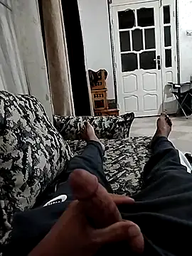 yacinemsila online show from October 25, 2025, 9:15 pm