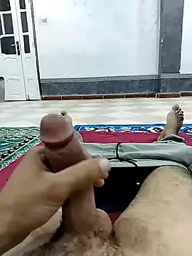 yacinemsila online show from October 4, 2025, 10:33 pm