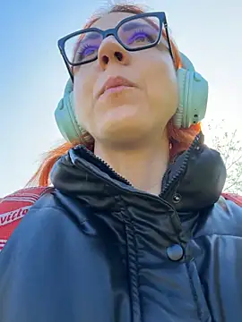 Nikky Divine online show from March 25, 2026, 8:25 am