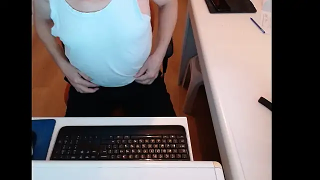 dutchpornking online show from December 14, 2025, 8:53 am