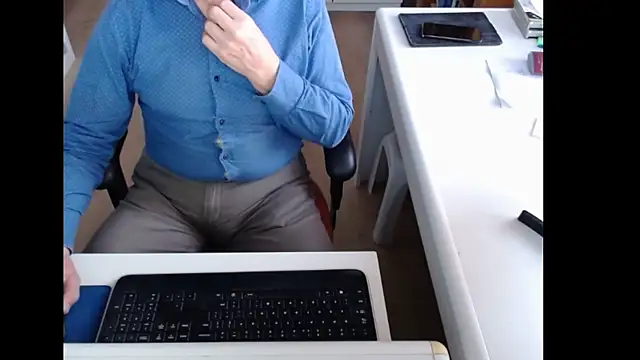 dutchpornking online show from January 17, 2026, 8:18 am