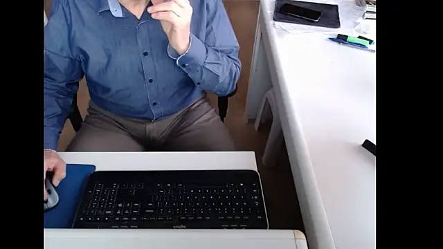 dutchpornking online show from February 13, 2026, 8:03 am