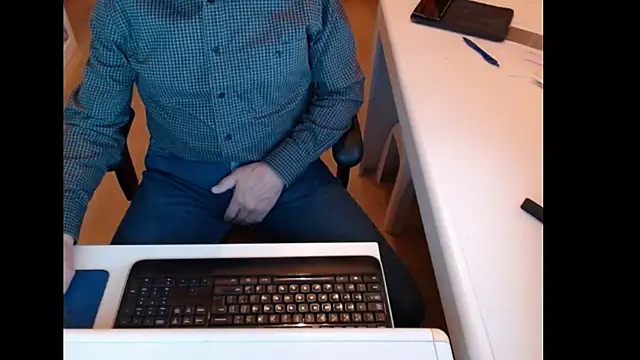 dutchpornking online show from January 8, 2026, 7:03 am