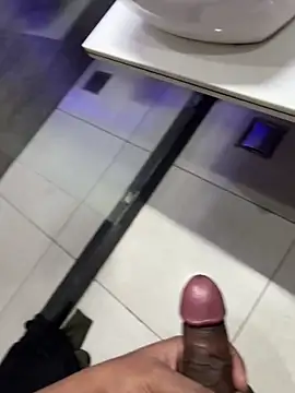 luciferdxm5 online show from February 2, 2025, 8:56 am