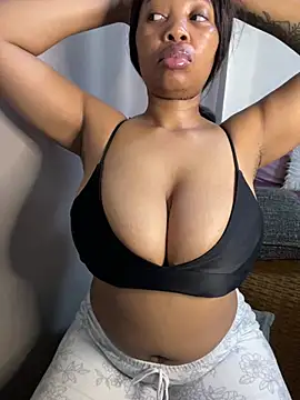 Snapshot of cherrybabe76 chatting on June 25, 2026, 1:05 pm cherrybabe76 online show from June 25, 2026, 1:05 pm