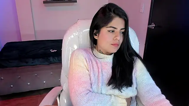 Catalinaa martinez online show from February 25, 2025, 9:15 pm