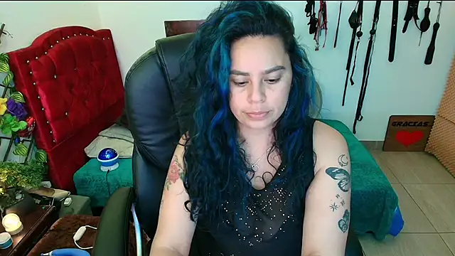 Snapshot of elektra_32 chatting on March 3, 2025, 4:32 am elektra 32 online show from March 3, 2025, 4:32 am