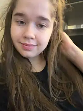 Snapshot of HornyGirlH chatting on June 30, 2026, 9:20 am HornyGirlH online show from June 30, 2026, 9:20 am