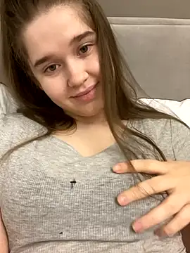 HornyGirlH online show from November 28, 2025, 2:34 am